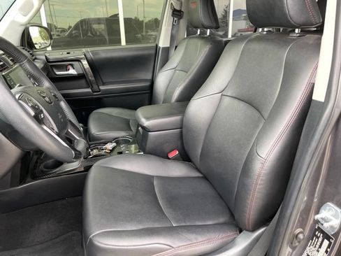 Used 2021 Toyota 4Runner TRD Off-Road Premium w/ Moonroof Package AWD/4WD image 12