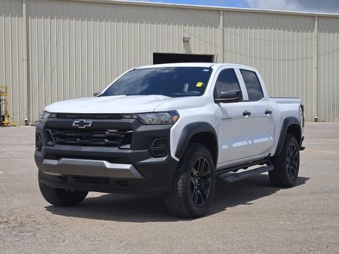 Used 2024 Chevrolet Colorado Trail Boss w/ Technology Package AWD/4WD image 3