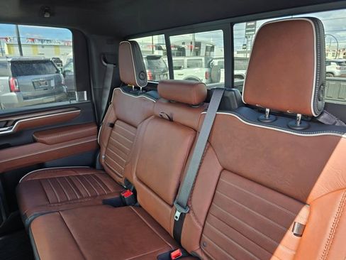 New 2026 GMC Sierra 2500 Denali Ultimate AWD/4WD image 17
