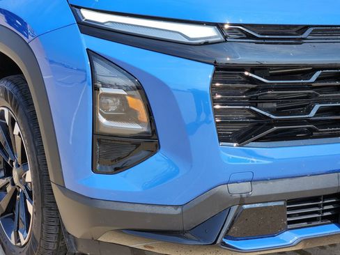 Used 2025 Chevrolet Equinox RS image 12