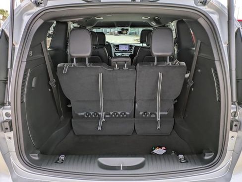New 2026 Chrysler Pacifica Select FWD image 13
