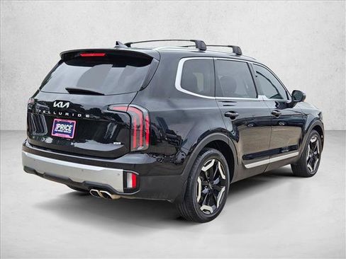 Used 2023 Kia Telluride EX w/ EX Captain's Chair Package AWD/4WD image 5