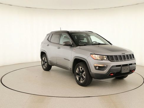 Used 2018 Jeep Compass Trailhawk AWD/4WD image 10