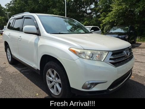 Used 2013 Toyota Highlander Plus AWD/4WD image 5