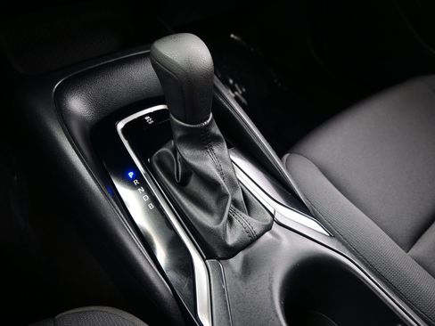 Used 2024 Toyota Corolla LE image 20