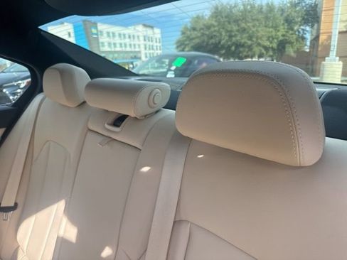 Used 2019 BMW 330i Sedan w/ Convenience Package image 7