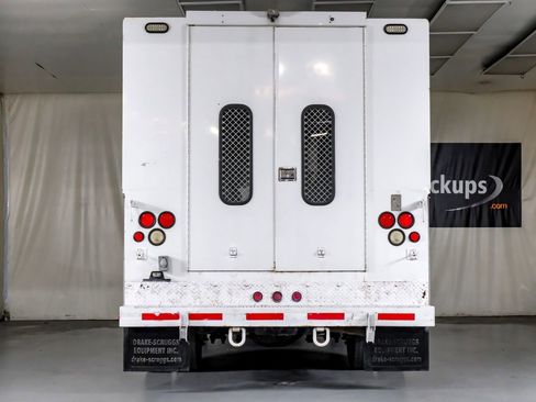 Used 2012 Ford F550 2WD Regular Cab Super Duty w/ Payload Upgrade Pkg image 9