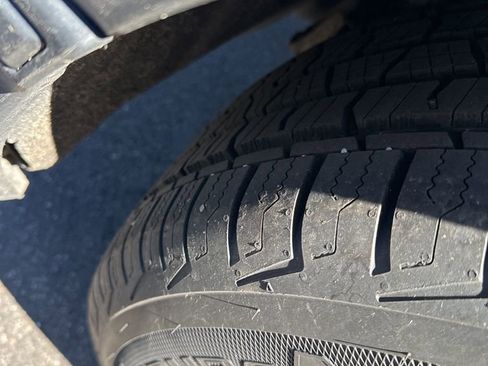 Used 2017 Honda CR-V LX image 5