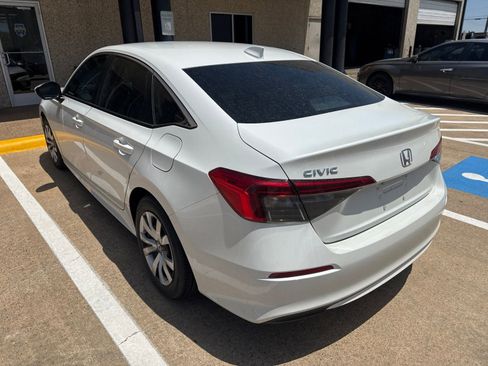 Used 2023 Honda Civic LX image 5