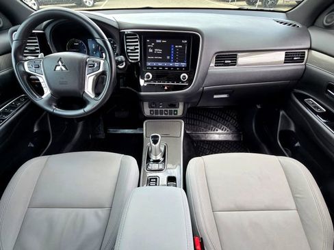 Used 2022 Mitsubishi Outlander SEL image 9