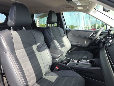 Used 2024 Mitsubishi Outlander SE image 10