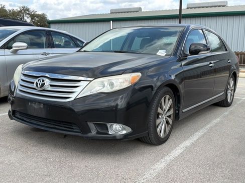 Used 2011 Toyota Avalon Limited image 13