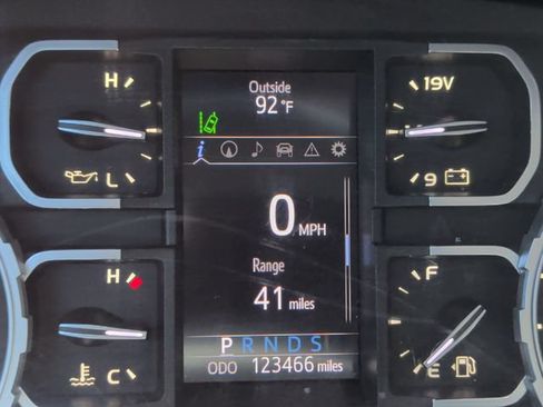 Used 2020 Toyota Tundra Limited w/ Limited Premium Package AWD/4WD image 21