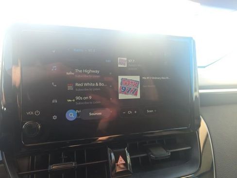 Used 2025 Toyota Corolla LE image 16