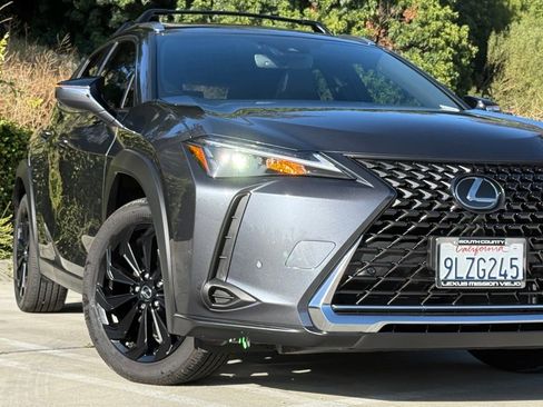 Certified 2024 Lexus UX 250h FWD image 7
