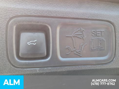 Used 2024 Ford Expedition Max XLT AWD/4WD image 11