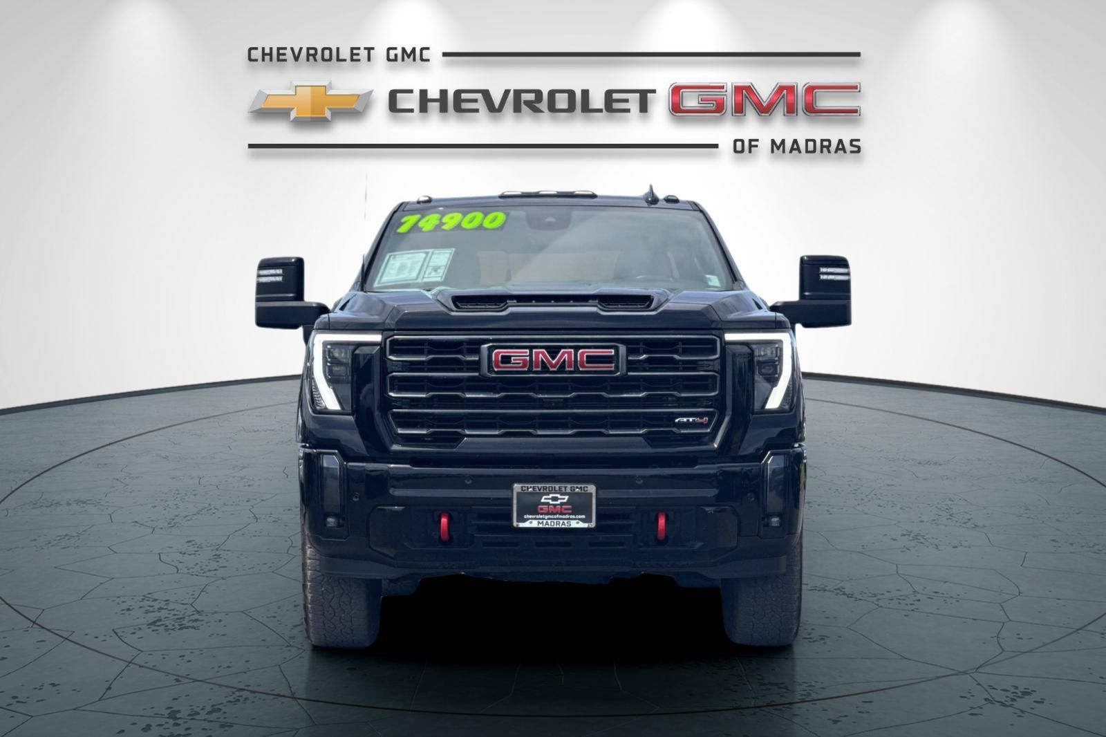 Used 2024 GMC Sierra 2500 AT4 w/ Technology Package AWD/4WD image 8