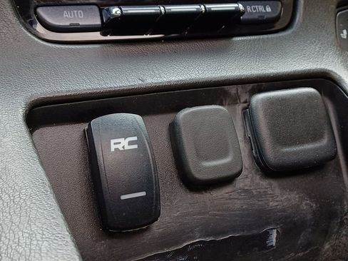 Used 2019 Chevrolet Tahoe LT w/ Luxury Package image 24