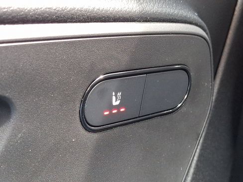 Used 2025 Mercedes-Benz Sprinter 2500 image 24
