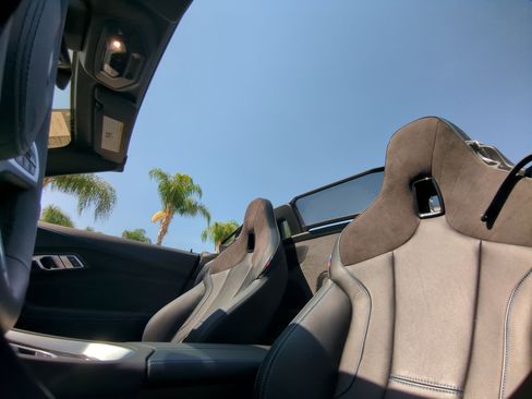 Certified 2024 BMW Z4 M40i w/ Premium Package image 28