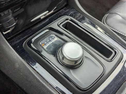 Used 2018 Chrysler 300 S w/ 300S Premium Group image 11