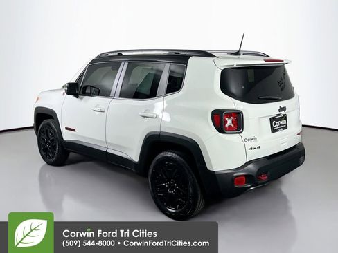 Used 2018 Jeep Renegade Trailhawk AWD/4WD image 11
