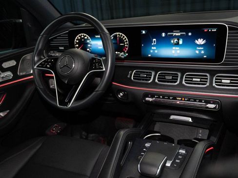 Certified 2025 Mercedes-Benz GLE 450e 4MATIC image 18