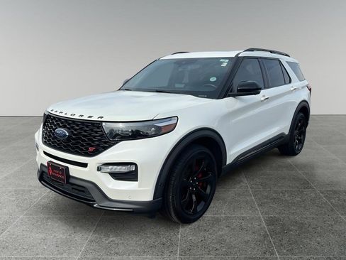 Used 2020 Ford Explorer ST w/ ST Street Pack image 3