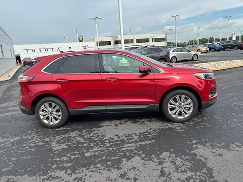 Used 2022 Ford Edge Titanium w/ Class II Trailer Tow Package AWD/4WD image 4