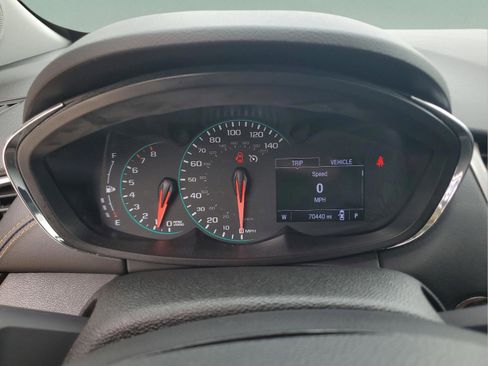 Used 2020 Chevrolet Trax LT w/ Sun & Sound Package FWD image 27