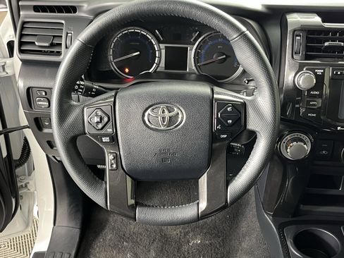 Used 2019 Toyota 4Runner TRD Off-Road Premium image 12