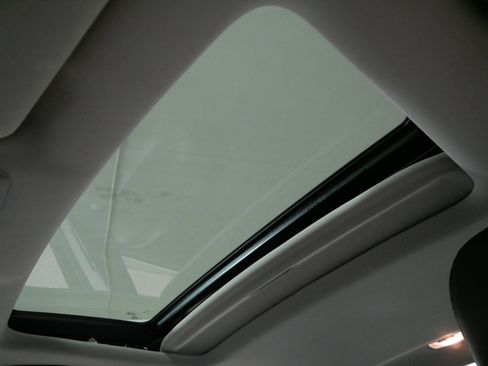 Used 2011 Honda Accord EX-L image 32