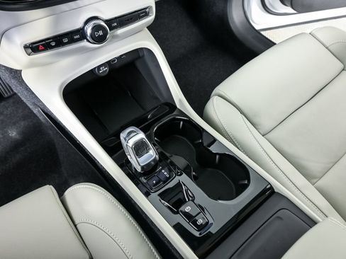 New 2026 Volvo XC40 B5 Plus w/ Protection Package Premier image 16