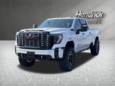 Used 2025 GMC Sierra 2500 Denali Ultimate AWD/4WD image 5