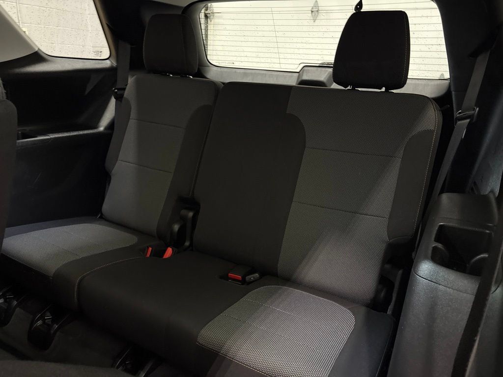 Used 2020 Chevrolet Traverse LT AWD/4WD image 34