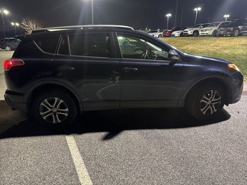 Used 2017 Toyota RAV4 LE image 8