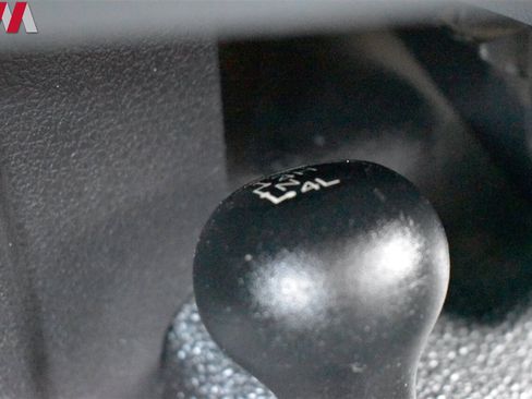 Used 2016 Ford F550 4x4 Regular Cab Super Duty image 19