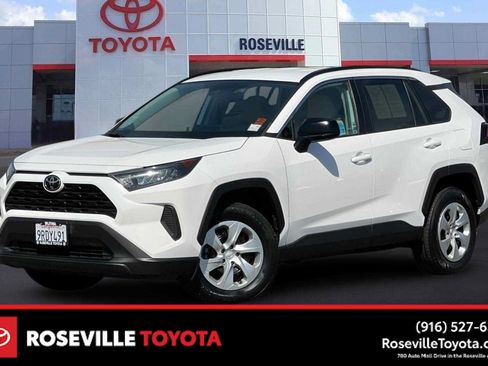 Certified 2021 Toyota RAV4 LE FWD image 1