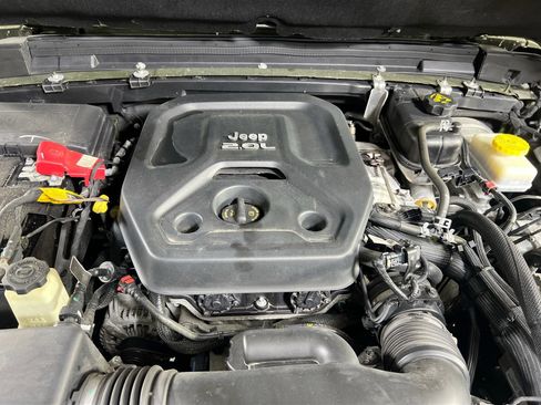 Used 2021 Jeep Wrangler Sport S w/ Sun And Sound Package image 28