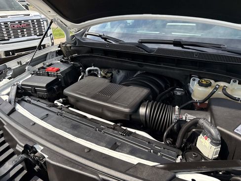 Used 2021 Chevrolet Tahoe Z71 w/ Z71 Off-Road Package image 34