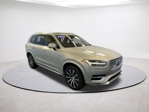 Certified 2024 Volvo XC90 B5 Core image 1