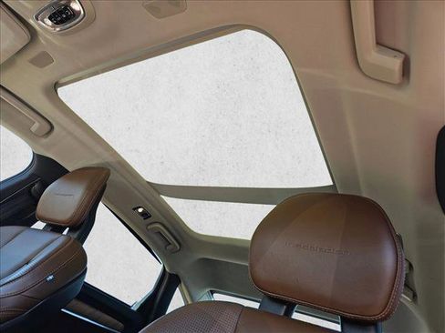 Used 2018 Volvo S90 T6 Inscription w/ Convenience Package image 14