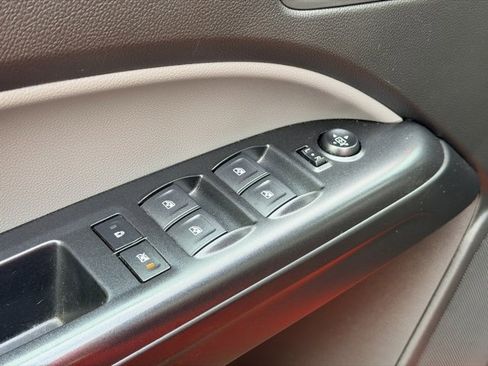 Used 2019 Chevrolet Colorado W/T w/ Custom Special Edition image 17