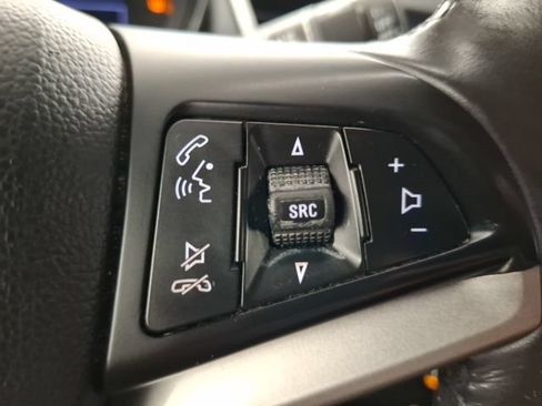 Used 2019 Chevrolet Trax LT w/ LT Convenience Package FWD image 21