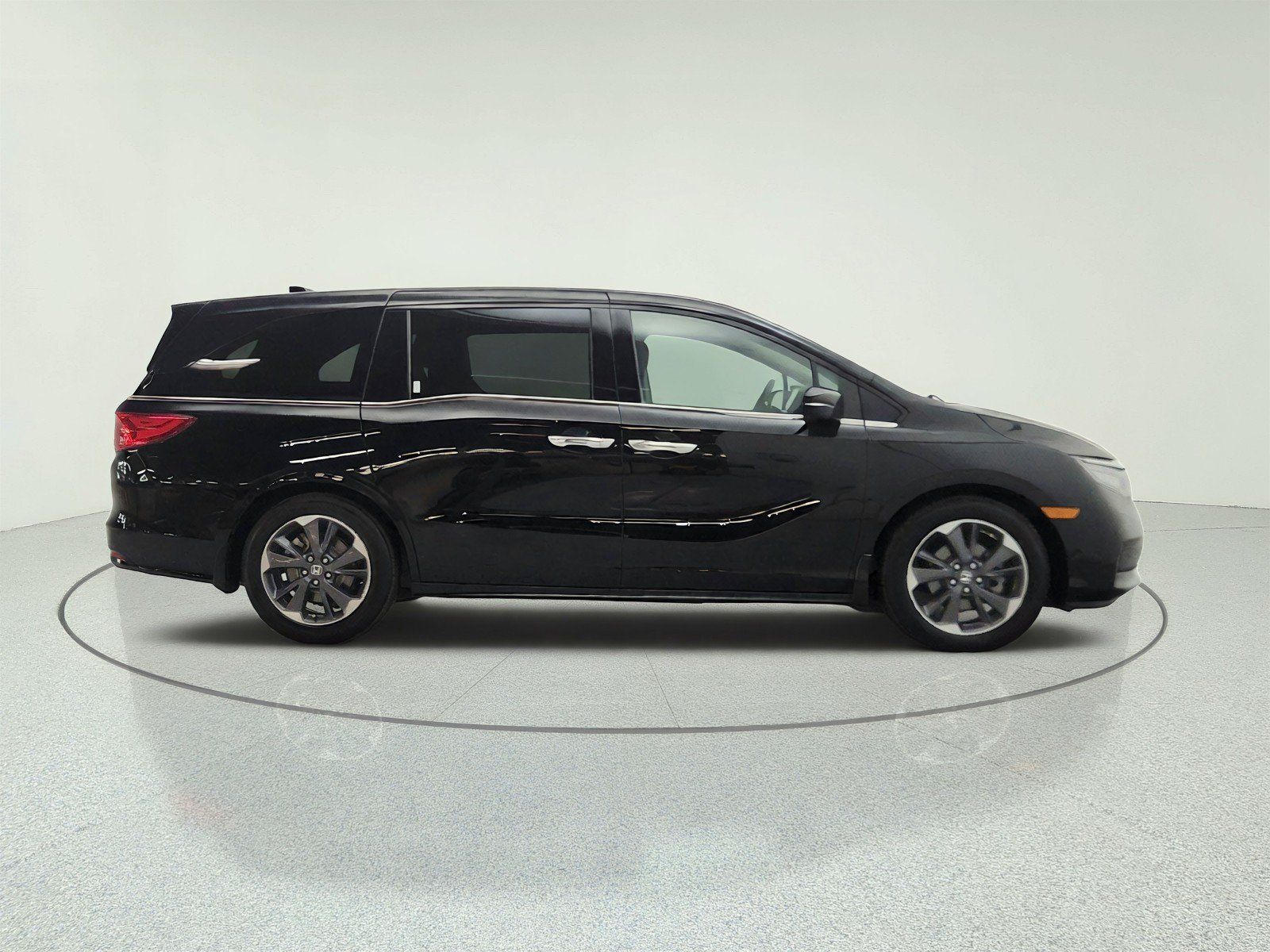 Used 2022 Honda Odyssey Elite image 4