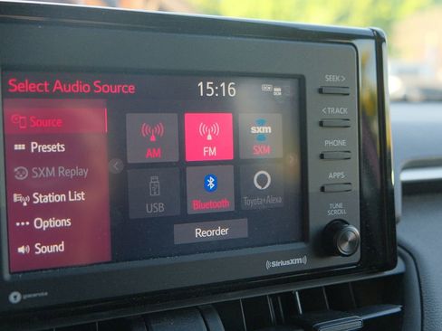 Used 2022 Toyota RAV4 XLE image 22