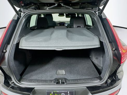 Used 2025 Volvo XC40 B5 Core AWD/4WD image 29