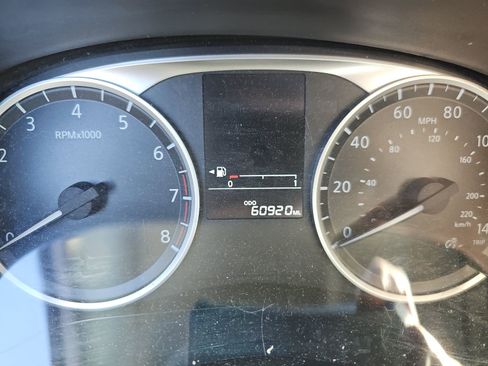 Used 2021 Nissan Kicks S FWD image 11