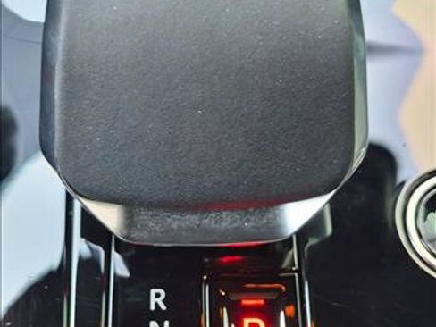 Used 2024 Land Rover Range Rover Sport Dynamic SE AWD/4WD image 12