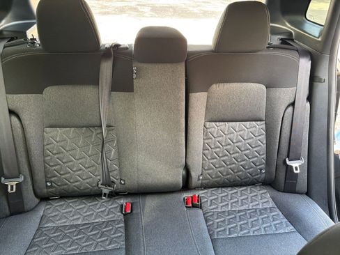 Used 2025 Nissan Kicks SV image 32